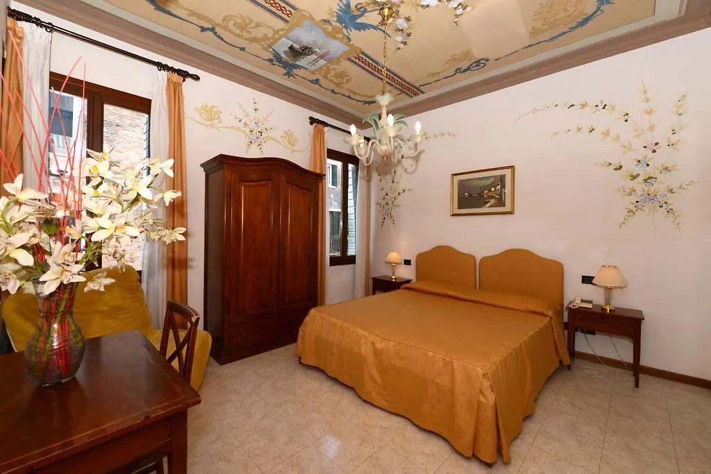 **  Hotel Iris Venice Italy