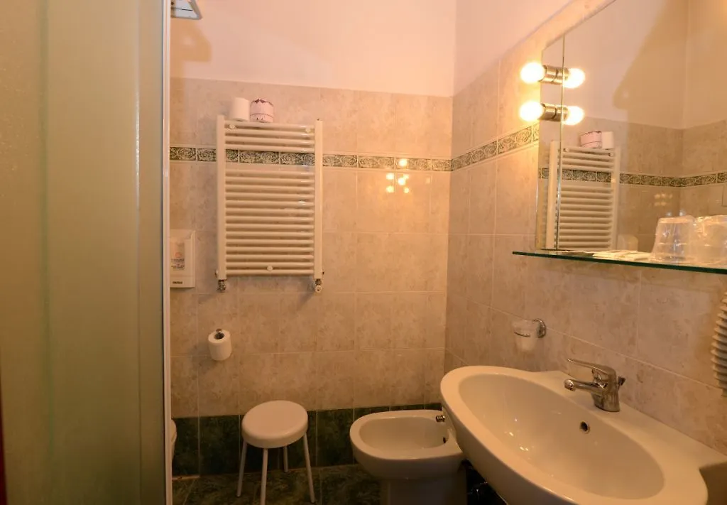 **  Hotel Iris Venice Italy